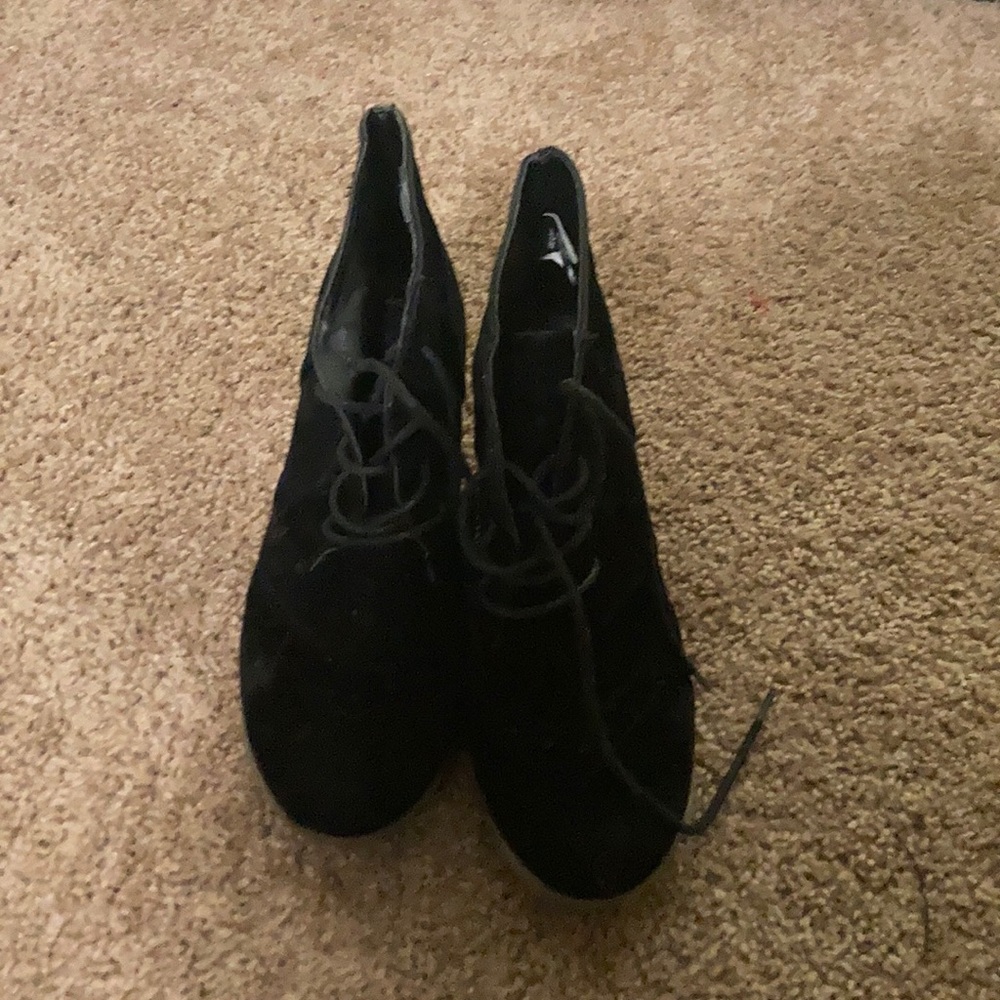 Wedge ankle boots